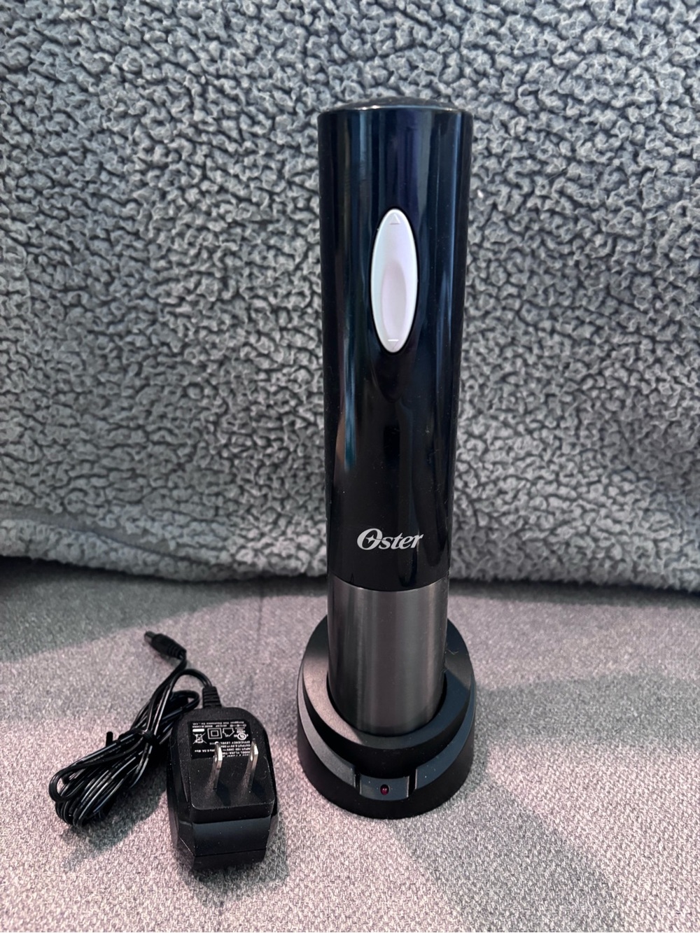 Oster Electric Cordless Wine Opener in Black and Silver